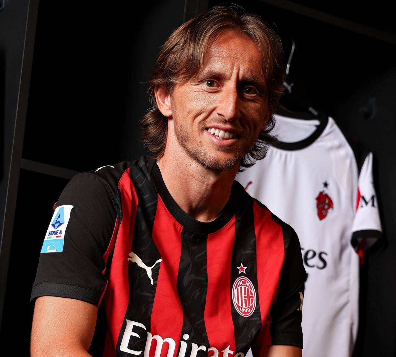 国米税前年薪排名：劳塔罗1660万欧第1，4人超千万