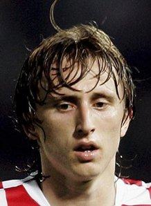 阿斯：费内巴切已与莱万初步接触，提供的一年半合同报价被拒