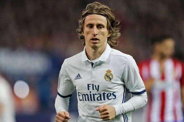 维拉与特拉维夫马卡比的欧联比赛场外爆发抗议活动，11人被捕