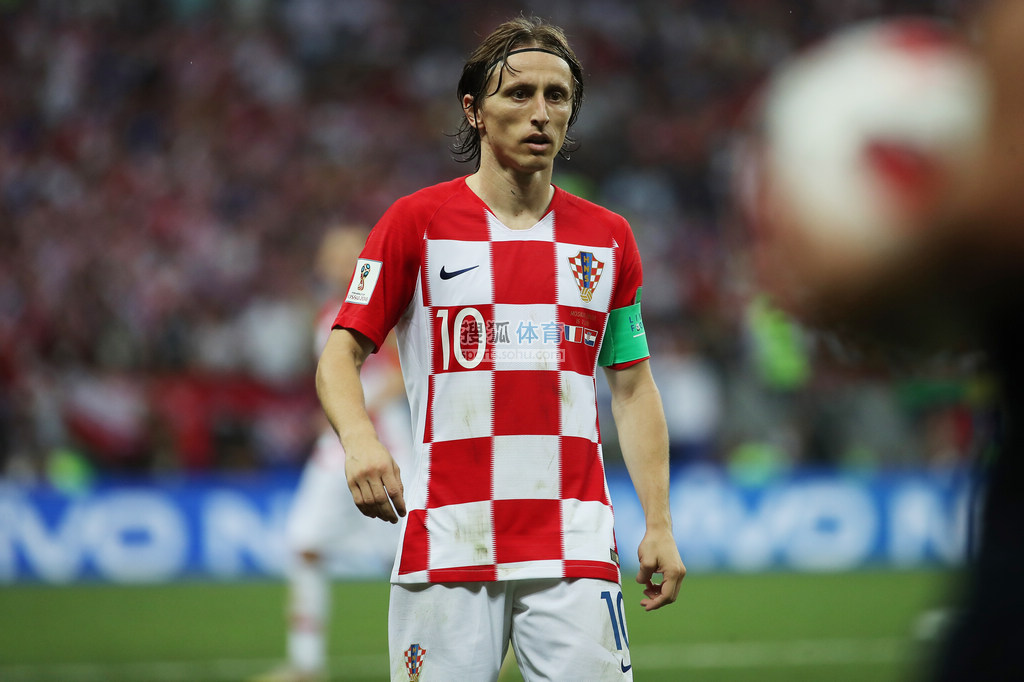 拉姆：中场还是右后卫？基米希已证明自己可以都踢得很好